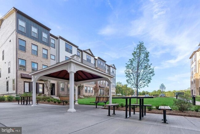 Building Photo - 20957 Bluebird Sq