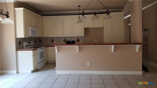 Building Photo - 3023 Green Mountain Dr
