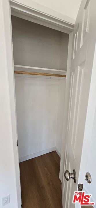 Building Photo - 1308 N Poinsettia Pl