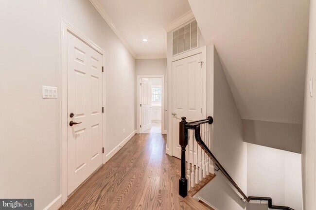 Building Photo - 1472 Carrington Ridge Ln