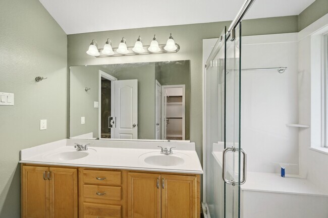 Building Photo - 8218 Silver Lure Dr