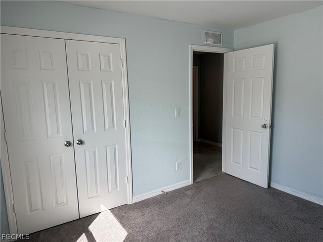 Building Photo - 910 NW 8th Terrace