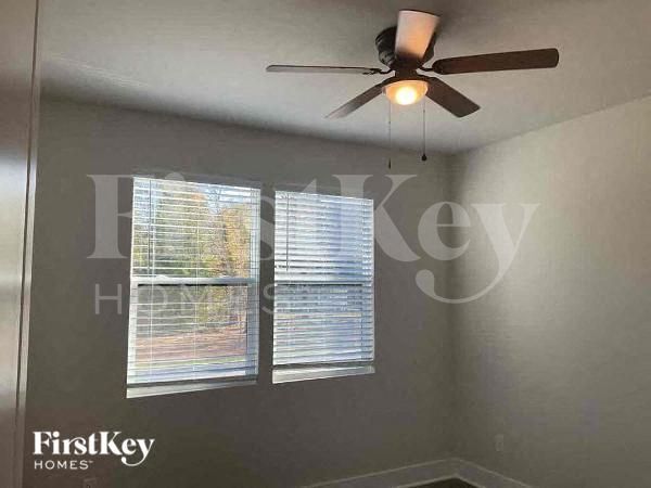 Building Photo - 11339 Tema Cir