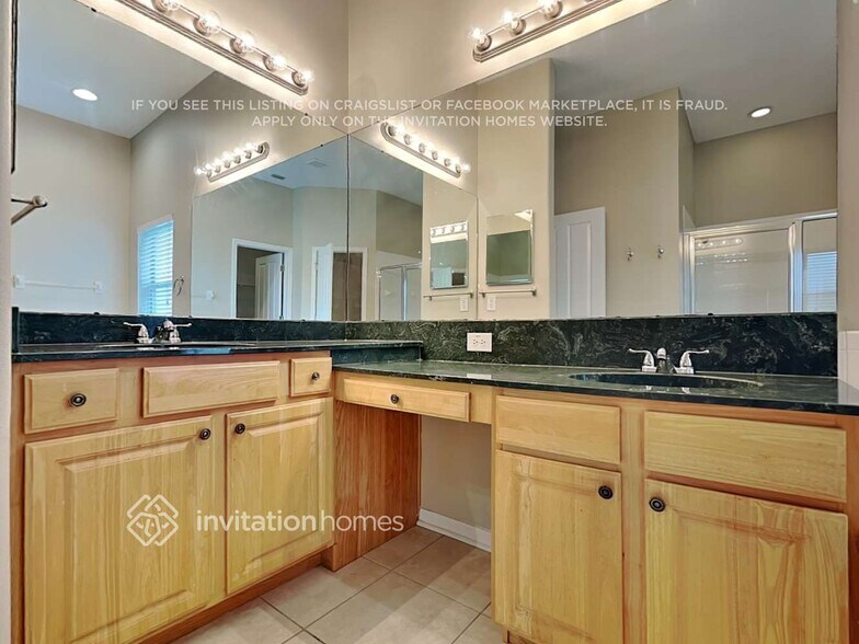 Building Photo - 1150 Helmsdale Dr