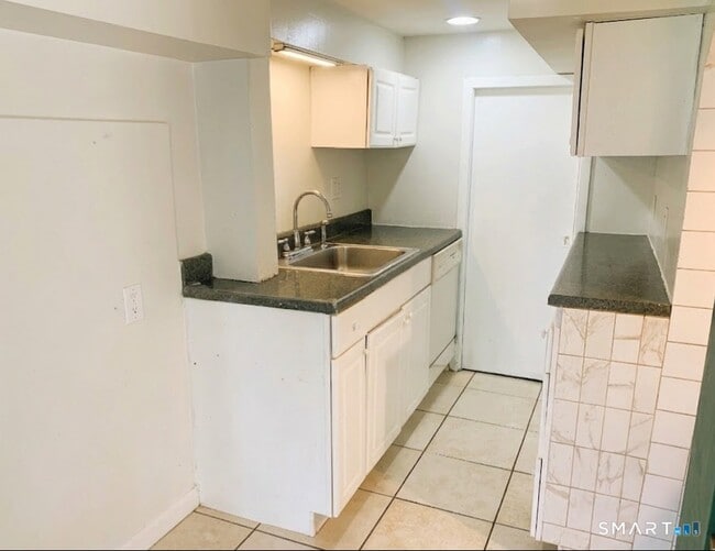 Building Photo - 15 Coral Dr