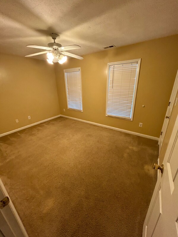 Building Photo - 320 Peterson Pl