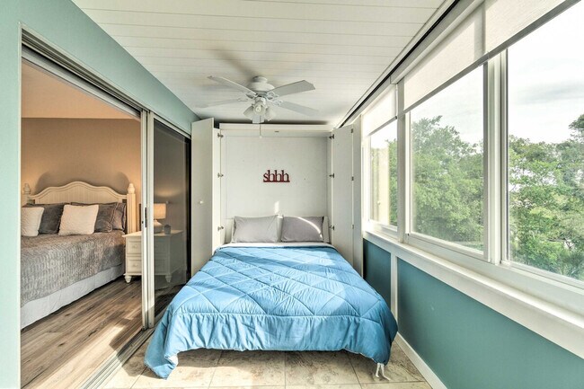 Building Photo - 1037 W Peppertree Dr