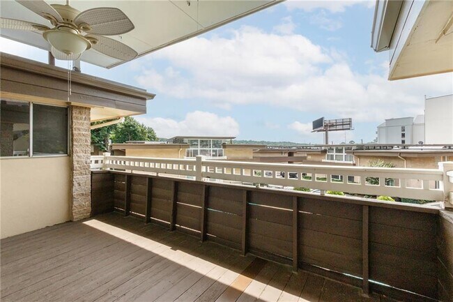 Building Photo - 346 Carpenter Dr NE