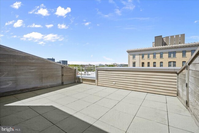 Building Photo - 1311 13th St NW