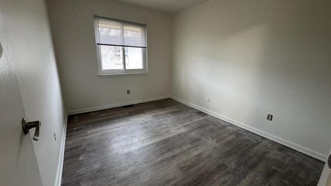 Building Photo - 314 College Park Dr