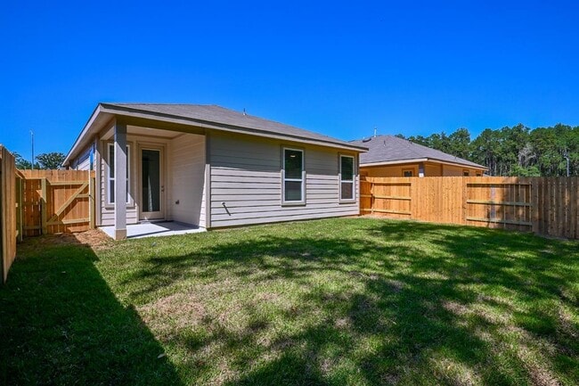 Building Photo - 27638 Mesabe Dr