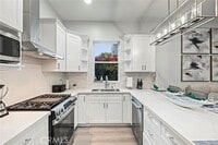 Building Photo - 2217 Estribo Dr