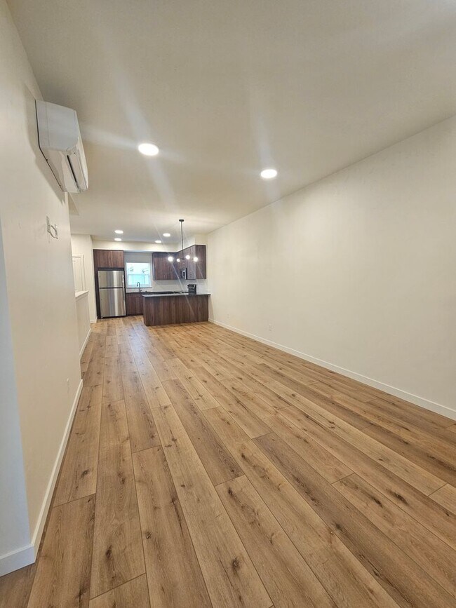 Building Photo - 7416 W Swain Ln
