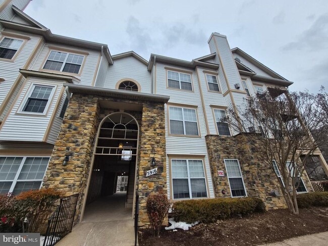 Building Photo - 5916 Founders Hill Dr