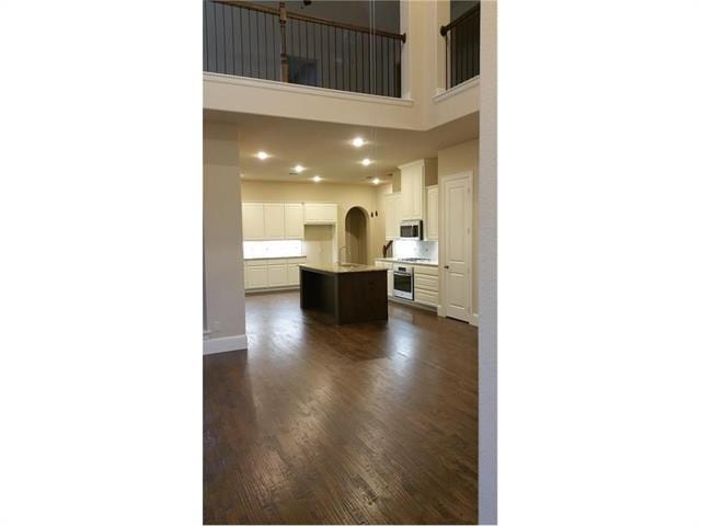 Building Photo - 466 Loma Alta Dr