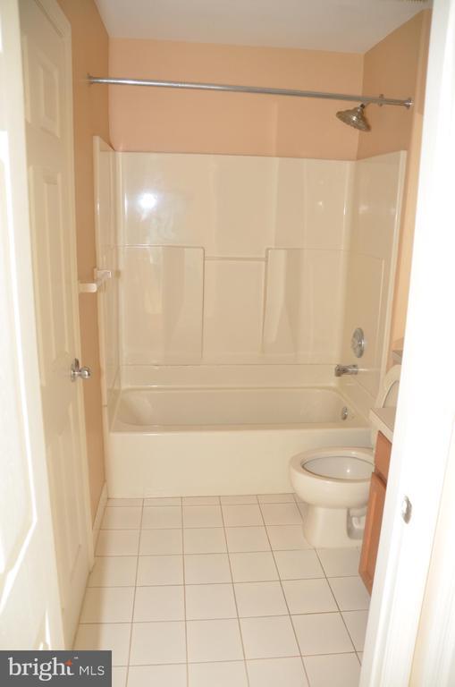 Building Photo - 17 Dogwood Ln