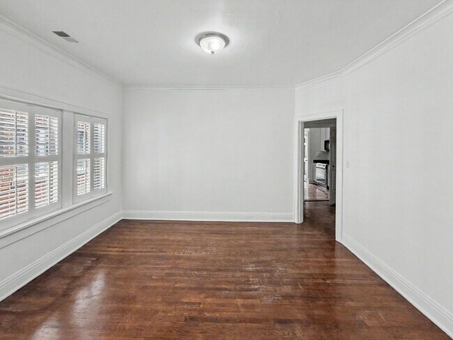 Building Photo - 340 N McLean Blvd