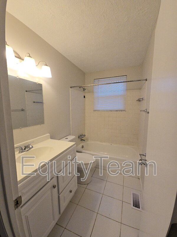 Building Photo - 9196 Gila Dr