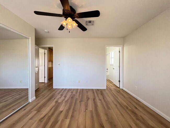 Building Photo - 9924 Antelope Canyon Ave