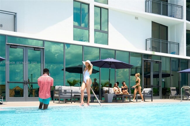 Building Photo - 1809 Jackson St