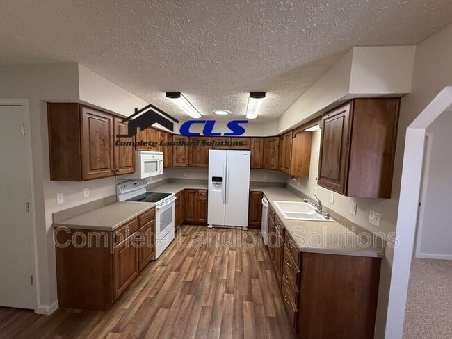 Building Photo - 1752 E Morgan Dr