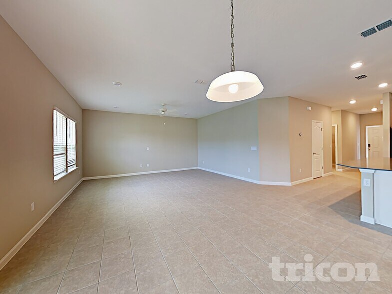 Building Photo - 10226 Pavnes Creek Dr