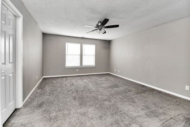 Building Photo - Beautiful 3-Bedroom Home in Fishers