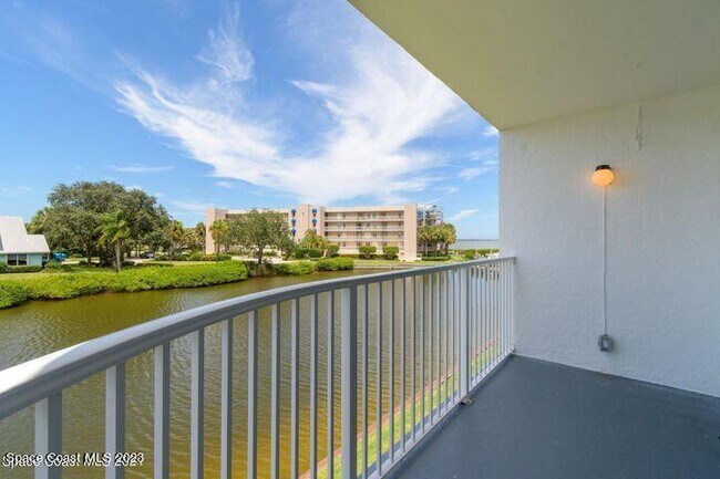 Building Photo - 6124 S River Run Dr