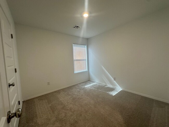 Building Photo - *Newly Built* 3 Bed 2 Bath 2 Car Garage