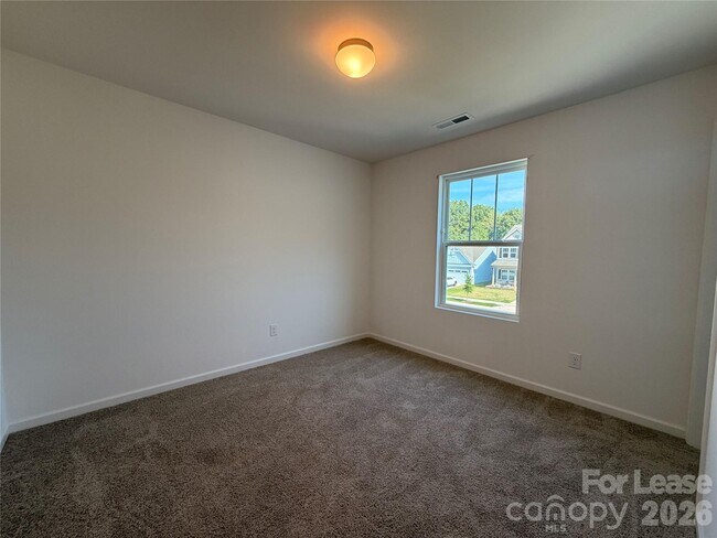 Building Photo - 242 Redondo Dr
