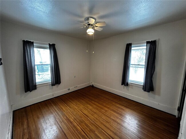 Building Photo - 850 Glide St