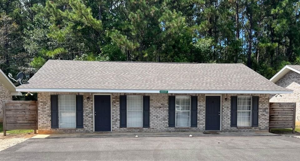 Building Photo - 48289 Alack Ln
