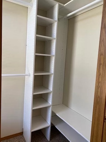 Walk-in Closet - 106 N Walnut St