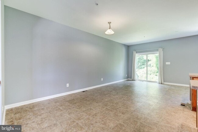 Building Photo - 6526 Loch Hill Rd