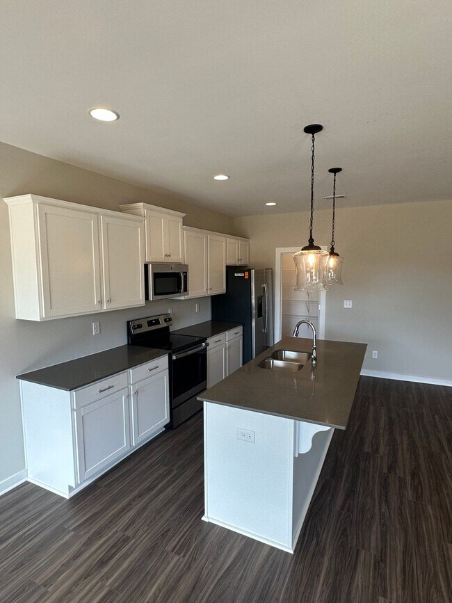 Building Photo - DEPOSIT PENDING!!! - Home for Rent in Riverside, AL!!! Available to View with 48 Hours Notice!