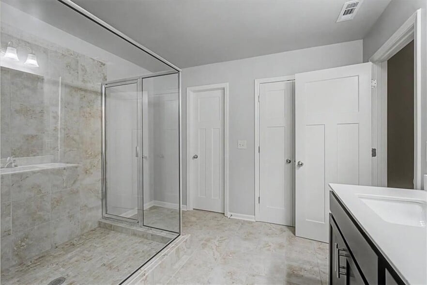 Building Photo - 1360 Sugar Glen Ct