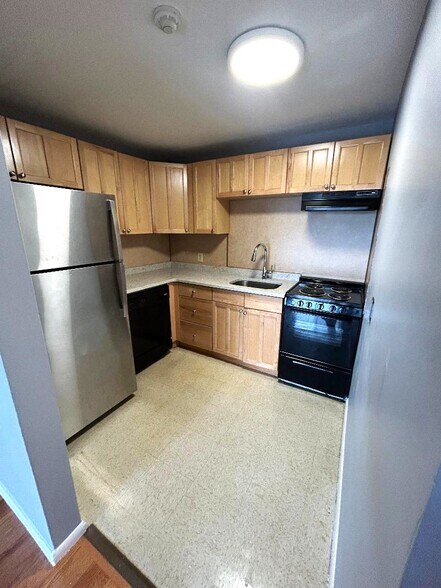 Kitchen - Doral Apartments