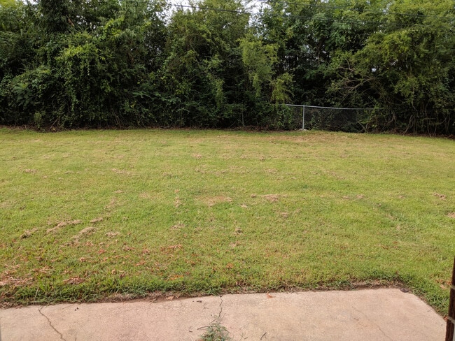 Building Photo - Your Next Home Here!