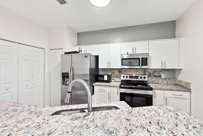 Building Photo - 406 W Santa Catalina Cir