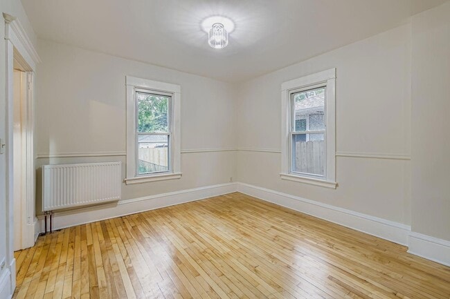 Building Photo - 2939 Russell Ave N