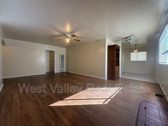 Building Photo - 155 North St