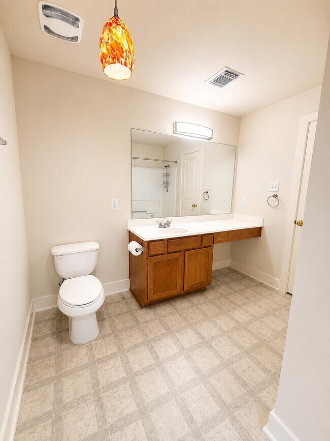 Building Photo - 6146 Settlers Lake Cir W