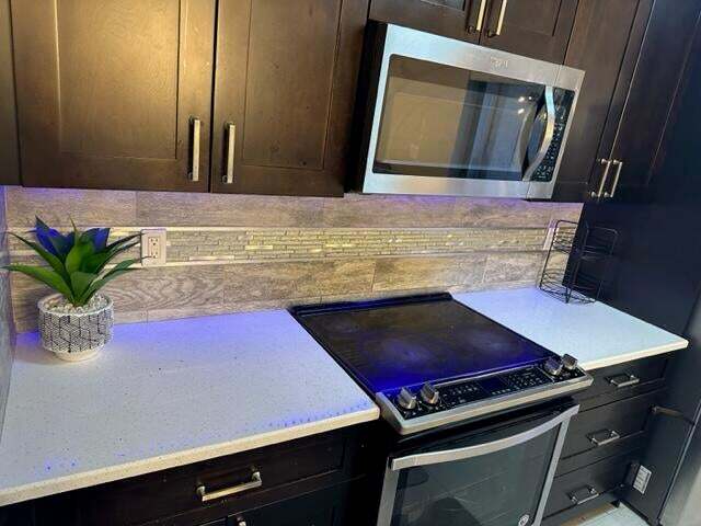 Building Photo - 5584 NW 59th Pl