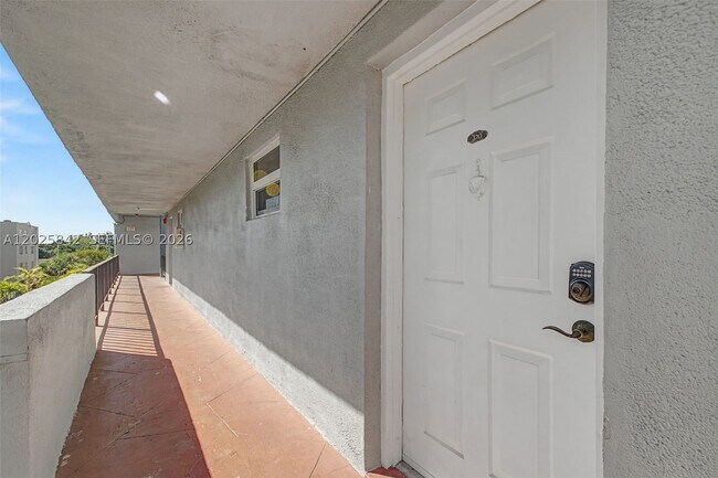 Building Photo - 399 NW 72nd Ave