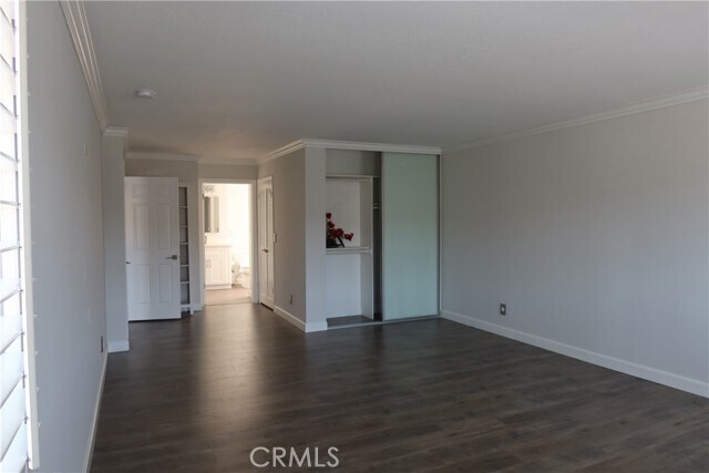 Building Photo - 2020 S Western Ave