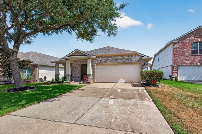 Building Photo - 22210 Bellow Glen Dr