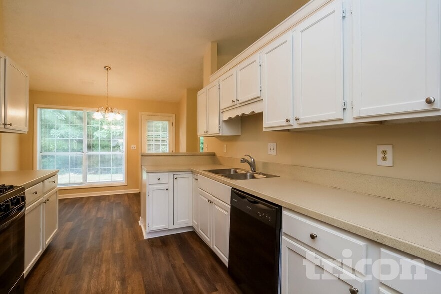 Building Photo - 625 Corley Brook Way