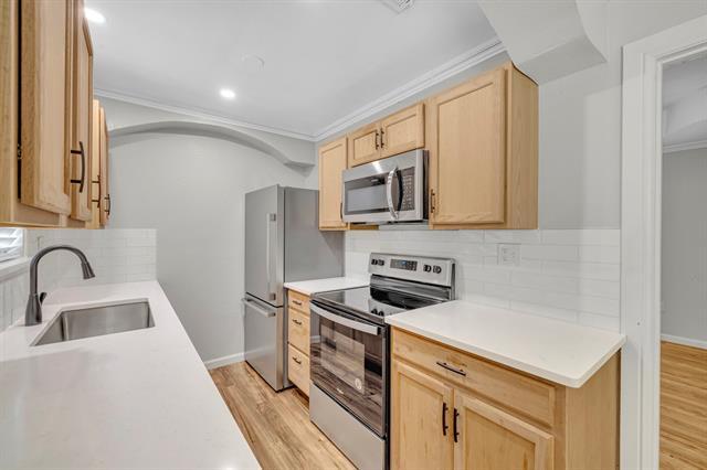 Building Photo - 925 S Brighton Ave