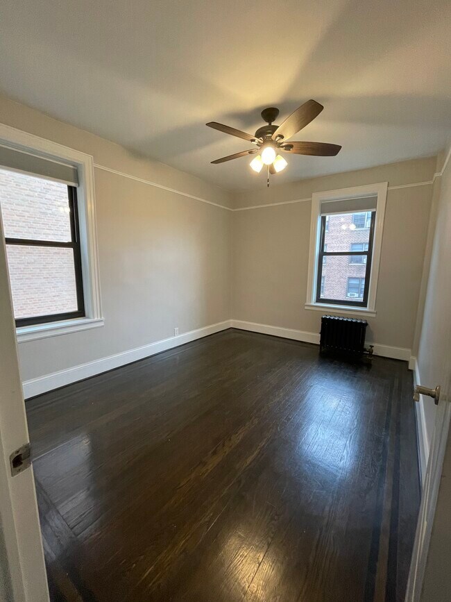 Building Photo - 3563 88th St