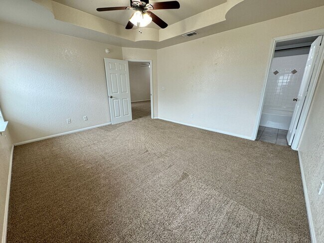 Building Photo - 3610 Fox Glove Ln
